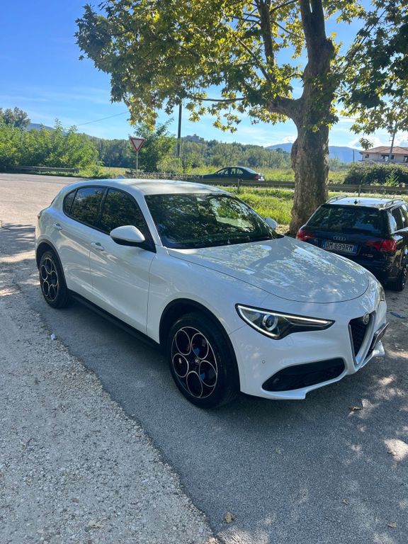 Alfa Romeo Stelvio Q4